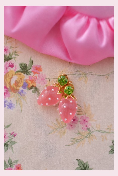 Boucles d'oreilles FRAISE MINI STRASS
