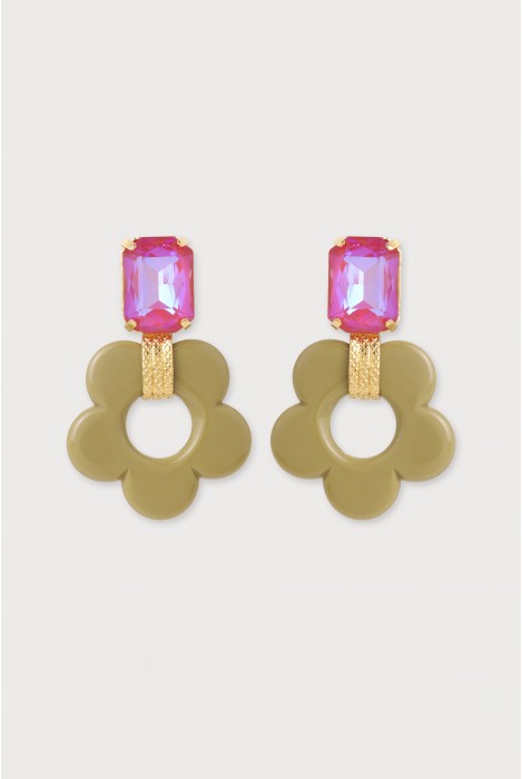 Boucles d'oreilles en forme de fleur kaki.
