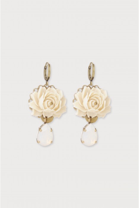 Boucles d'oreilles dormeuses queen Lily ivoire