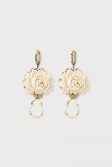 QUEEN LILY EARRINGS