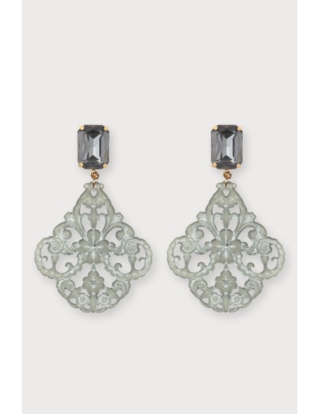 Boucles d'oreilles baroques légères en résine colorée. Couleur gris.