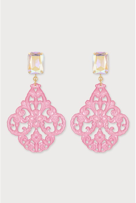 Boucles d'oreilles baroques légères en résine colorée. Couleur fuchsia.