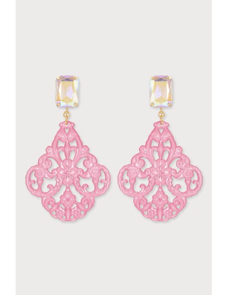 Boucles d'oreilles baroques légères en résine colorée. Couleur fuchsia.